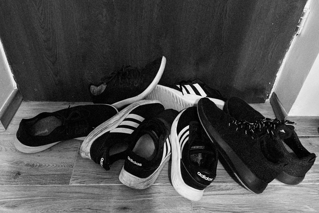 Black and discount white shoes tumblr